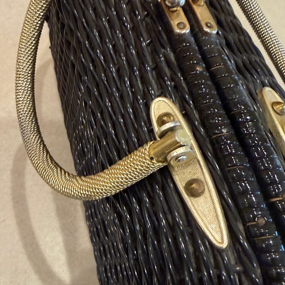 Vintage black wicker box purse with a red lining and gold tone hardware. - Picture 3 of 11